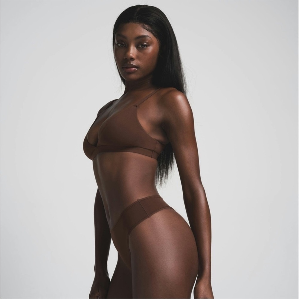 SKIMS brown thong NWT